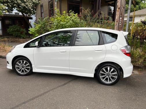 White 2013 Honda Fit Sport