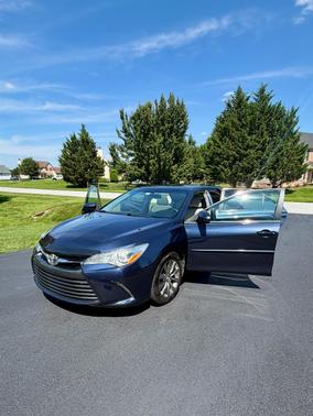 Blue 2016 Toyota Camry XLE