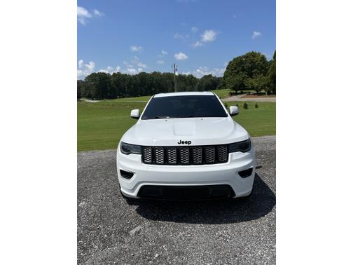 2020 Jeep Grand Cherokee Laredo