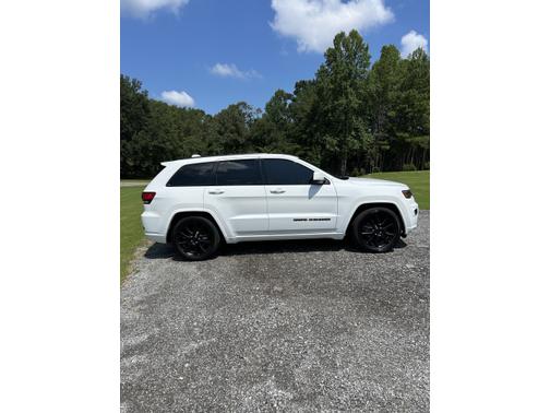 2020 Jeep Grand Cherokee Laredo