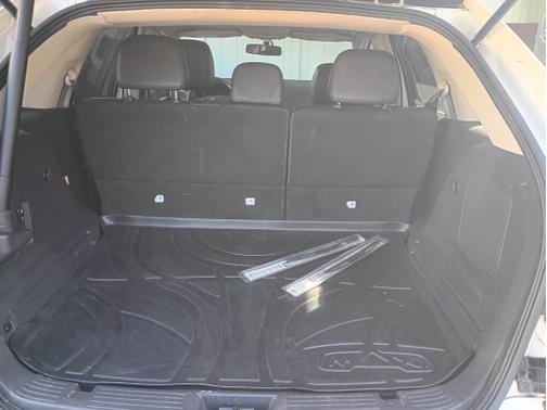 White 2013 Lincoln MKX Base