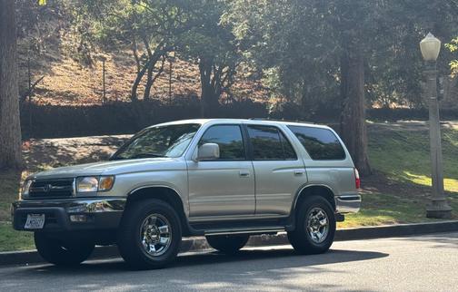 2000 Toyota 4Runner SR5