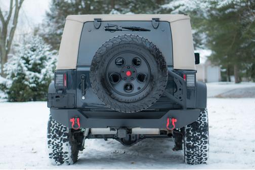 Photo 5 of 30 of 2018 Jeep Wrangler JK Unlimited Sport