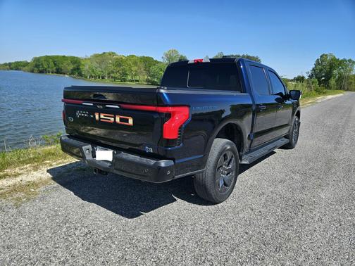 2023 Ford F-150 Lightning LARIAT