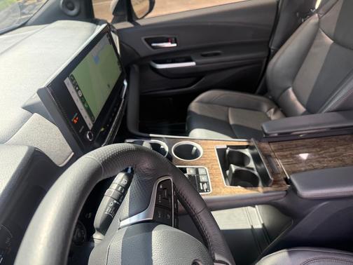 White 2026 Toyota Sienna Platinum