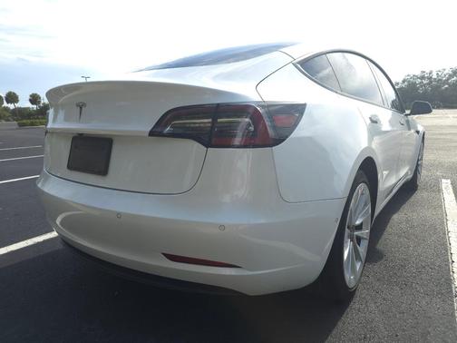 White 2021 Tesla Model 3 Standard Range Plus