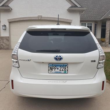 2012 Toyota Prius v Five
