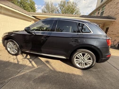 2018 Audi Q5 2.0T Premium Plus