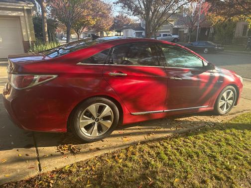 2012 Hyundai SONATA Hybrid Base