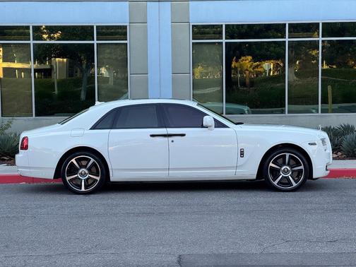 White 2010 Rolls-Royce Ghost Base