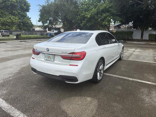 White 2017 BMW 750 i xDrive
