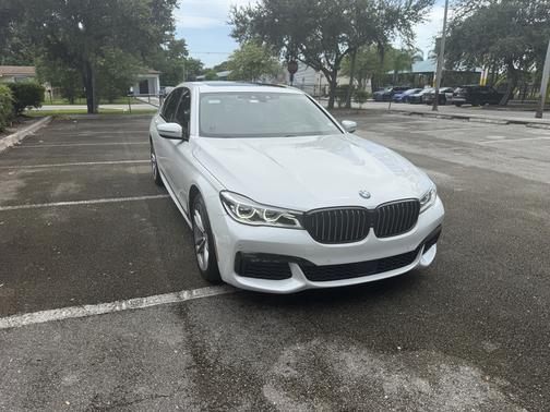 White 2017 BMW 750 i xDrive