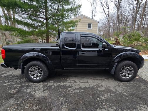 Black 2012 Nissan Frontier SV