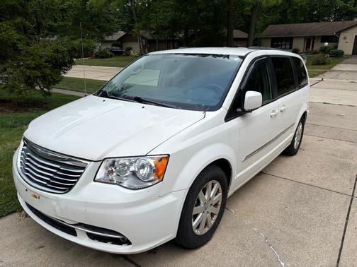 White 2012 Chrysler Town & Country Touring