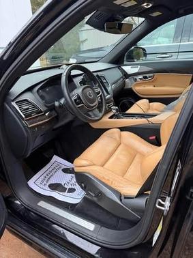 Black 2017 Volvo XC90 T6 Momentum