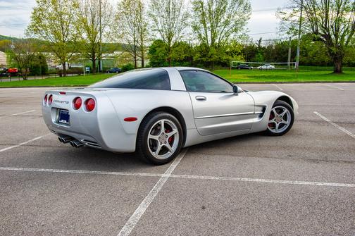2002 Chevrolet Corvette Base