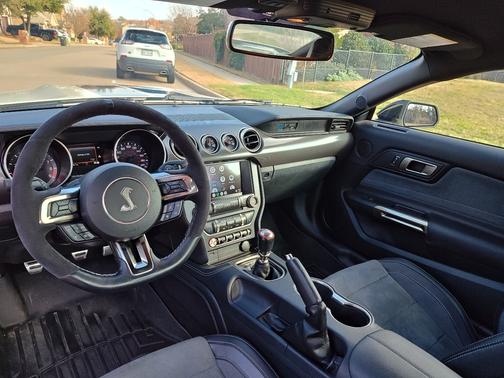 2020 Ford Shelby GT350 Base