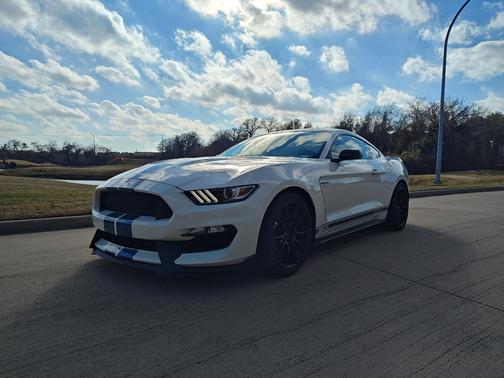 2020 Ford Shelby GT350 Base