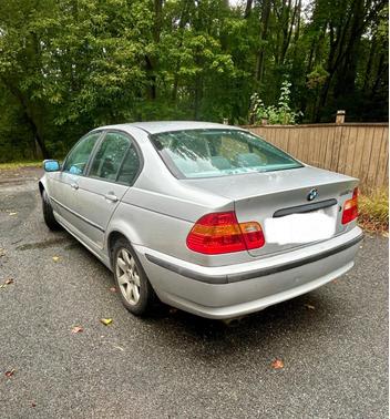 Silver 2003 BMW 325 xi