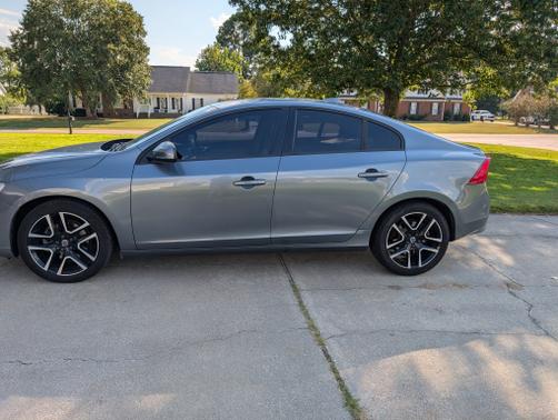 2017 Volvo S60 T5 Dynamic