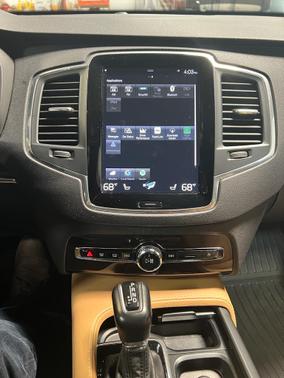 2019 Volvo XC90 T6 Momentum