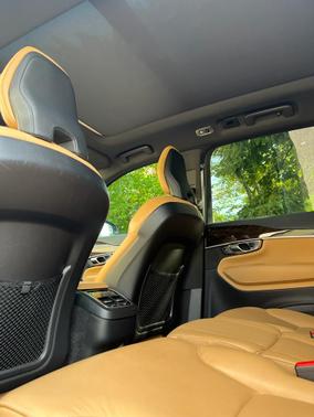 2019 Volvo XC90 T6 Momentum