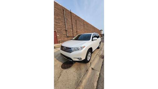 2013 Toyota Highlander SE