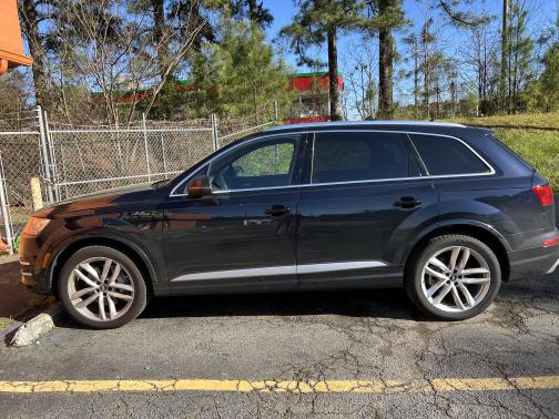 Photo 1 of 1 of 2017 Audi Q7 3.0T Premium
