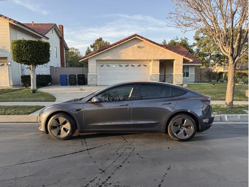 2023 Tesla Model 3 Base