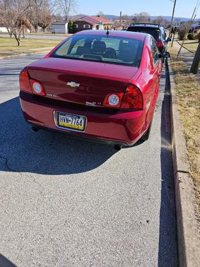 Red 2009 Chevrolet Malibu 2LT