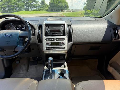 White 2010 Ford Edge Limited