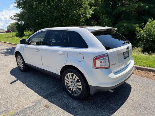 White 2010 Ford Edge Limited