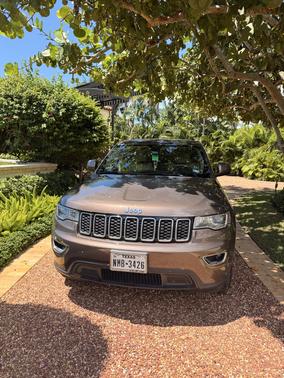 Brown 2017 Jeep Grand Cherokee Laredo