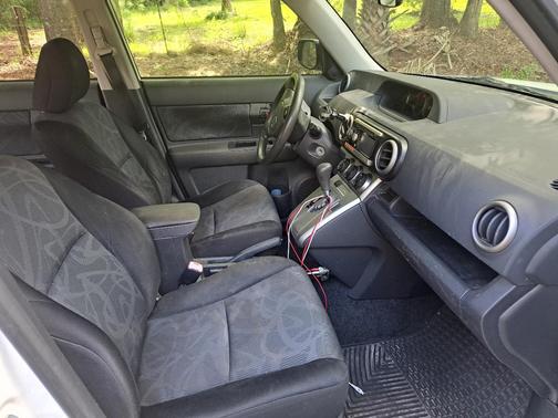 White 2011 Scion xB Base