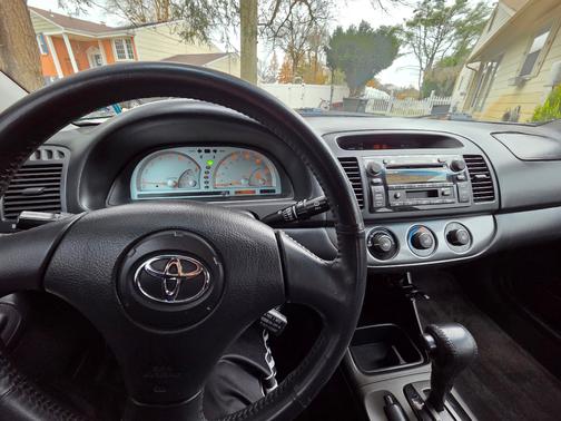2003 Toyota Camry LE
