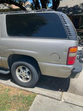 Beige 2003 Chevrolet Suburban 1500 LS