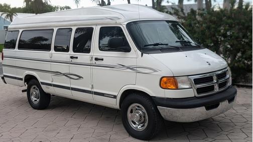 White 2002 Dodge Ram Van 3500