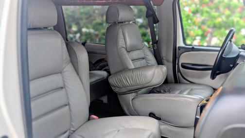 White 2002 Dodge Ram Van 3500