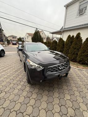 2010 INFINITI FX35 Base