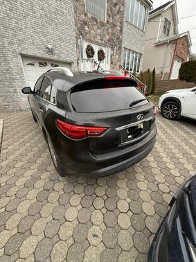 2010 INFINITI FX35 Base