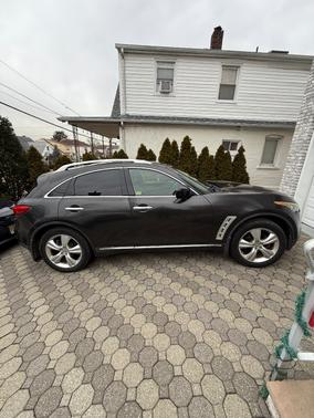 2010 INFINITI FX35 Base