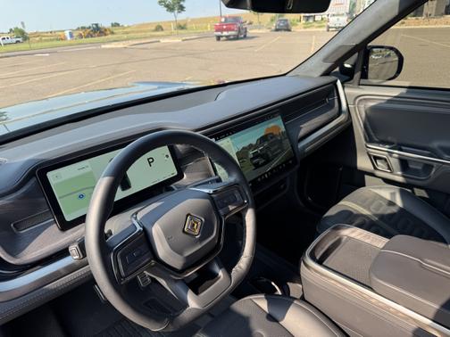 2023 Rivian R1T Adventure Quad-Motor Large Package
