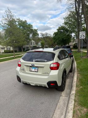 Beige 2013 Subaru XV Crosstrek 2.0i Limited