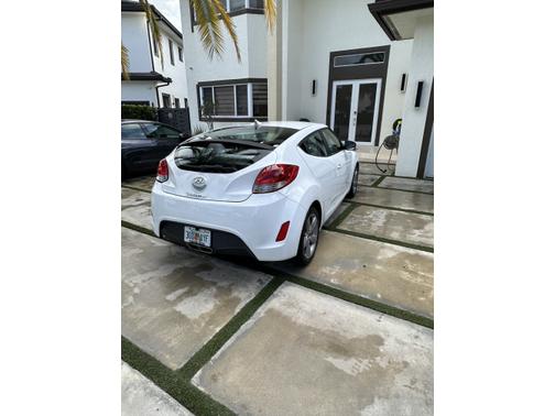 2012 Hyundai Veloster Base