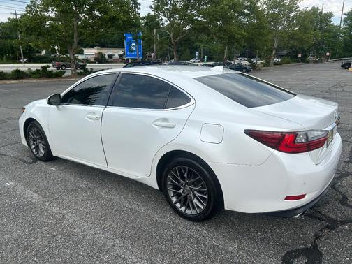 White 2018 Lexus ES 350 Base