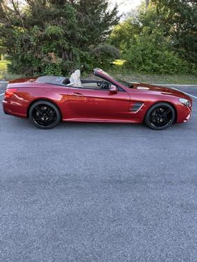 Red 2018 Mercedes-Benz SL 550 Base