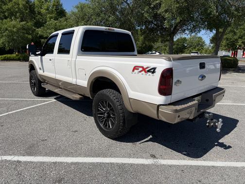 White 2014 Ford F-350 King Ranch