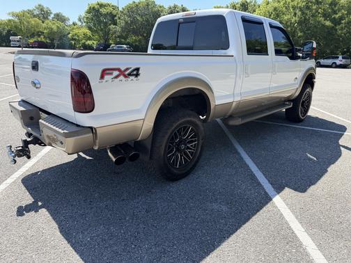 White 2014 Ford F-350 King Ranch