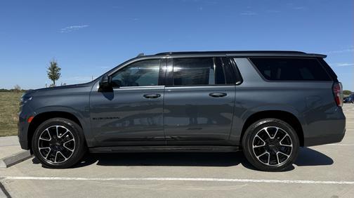 Black 2021 Chevrolet Suburban RST