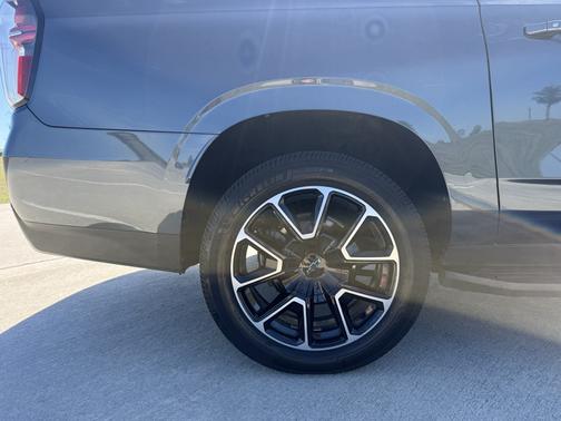 Black 2021 Chevrolet Suburban RST